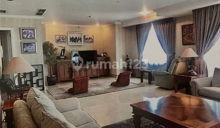 Jual Apartemen Istana Sahid 3 Bedroom Lantai Tengah Furnished