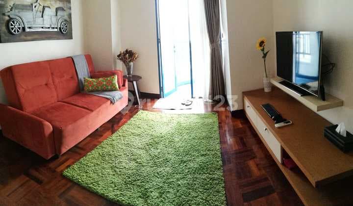 Untuk Disewa Apartemen Park Royale 2 Kamar Tidur Lantai Tinggi Furnished