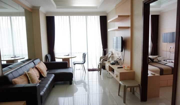 Sewa Apartemen Denpasar Residence 2 Bedroom Lantai Tengah Furnished