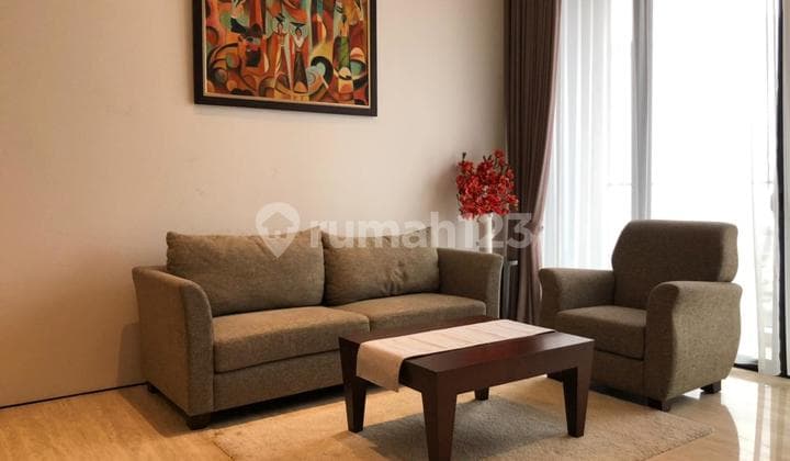 Sewa Apartemen La Vie All Suites 2 Bedroom Lantai Sedang Furnished