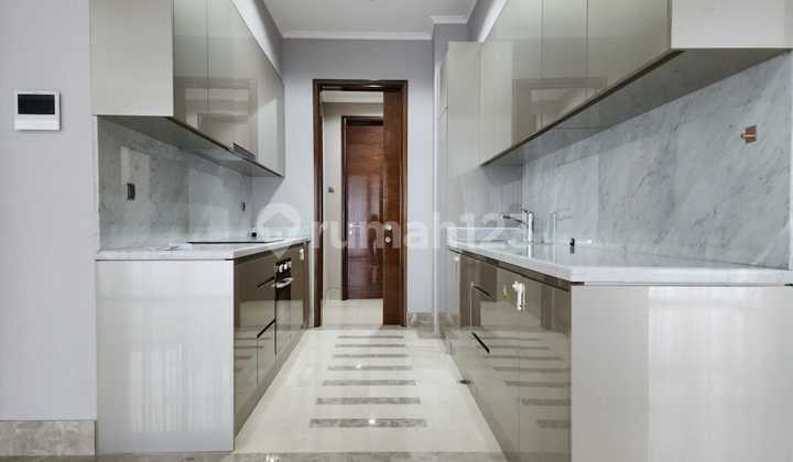 Di Jual Apartemen District 8 Senopati 4 Bedroom Lantai Tinggi Furnished