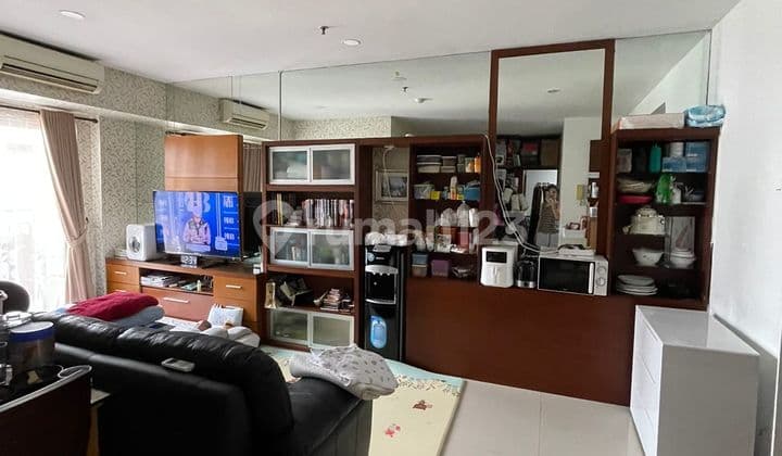 Dijual Apartemen Cosmo Mansion 2 Bedroom Lantai Tinggi Full Furnished