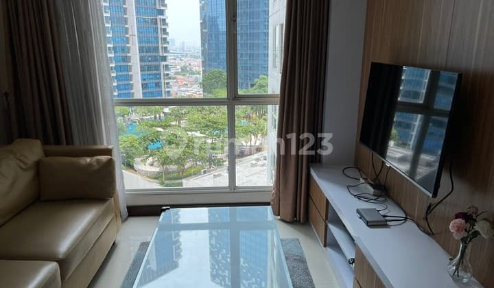 Sewa Apartemen Casa Grande 1 Bedroom Lantai Tengah Furnished