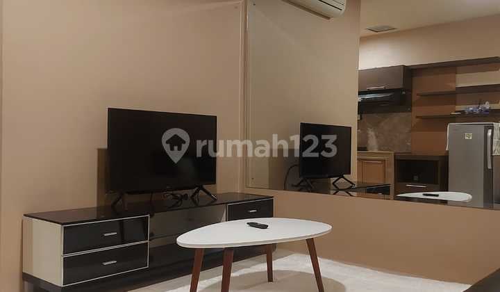 Jual Apartemen Cosmo Mansion 1 Bedroom Lantai Tinggi Furnished Bagus