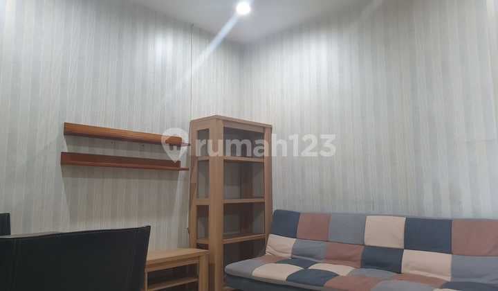 Dijual Apartemen Cosmo Mansion 1 Bedroom Lantai Tinggi Furnished