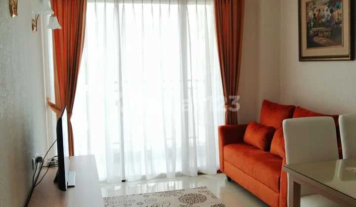Sewa Apartemen Thamrin Residence 2 Bedroom Lantai Tengah Furnished