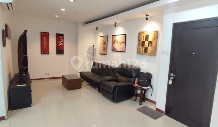 Dijual Apartemen Cosmo Residence 2 Bedroom Lantai Tengah Furnished