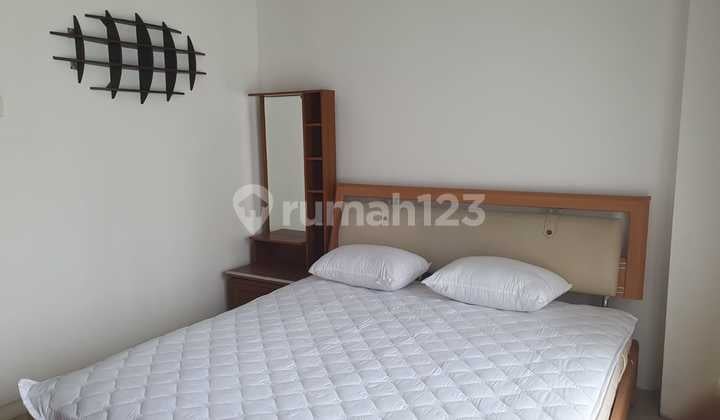 Disewakan Apartemen Cosmo Residence 1 Bedroom Lantai Tengah Furnished