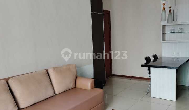 Sewa Apartemen Thamrin Residence 2 Bedroom Lantai Tinggi Furnished