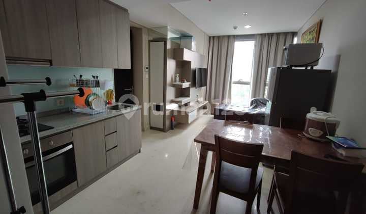 Sewa 2 Bedrooms Apartemen Ciputra World 2 Tower Orchard