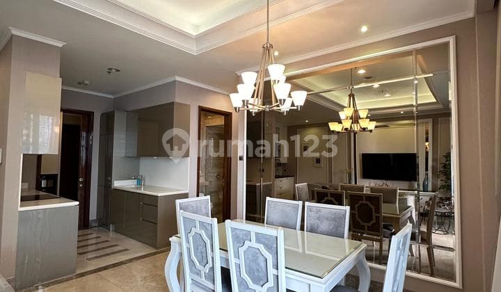 Sewa 3 Bedrooms Apartemen District 8 Senopati Furnish