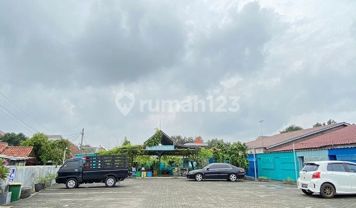 RUMAH CANTIK KEREN... !! COCOK UNTUK USAHA DAN TEMPAT TINGGAL ... BISA DIBANGUN KOST2AN. LOKASI JALAN BESAR