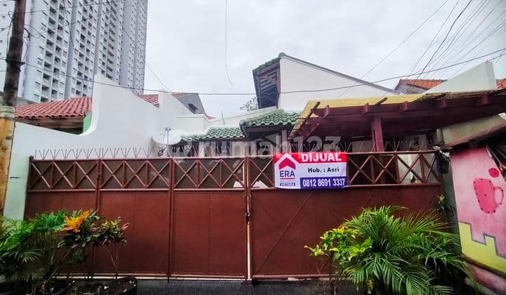 Rumah komersil cocok untuk kost2an dan Tempat Tinggal....!! di Jln Masjid An Nur menteng Dalam Bagus SHM