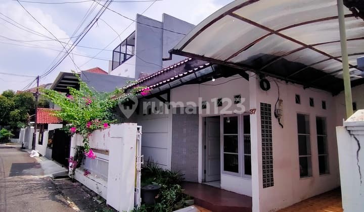 Rumah Siap Huni Jual Cepatt...!! Dekat Kejalan Besar Cocok Untuk Tempat Tinggal Dan Kantor Lokasi Strategis
