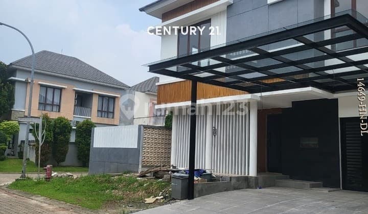 Rumah Sudah Renovasi Siap Huni Ada Kolam Renang di Discovery