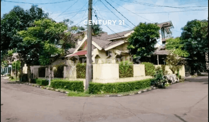For Sale House Hook Position Strategic Location in Bintaro Sector 3