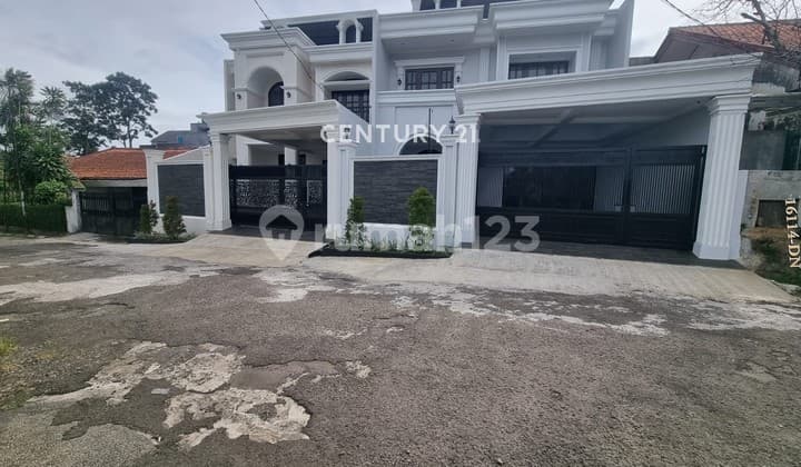 Dijual Rumah Mewah Brand New With Swimming Pool di Komp Deplu