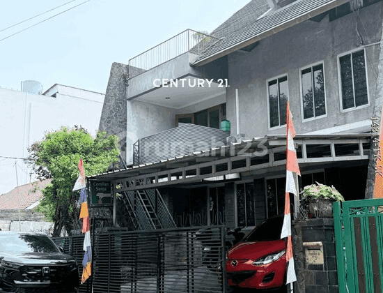 Dijual Rumah 3 Lantai Lokasi Strategis di Radio Dalam Jak Sel