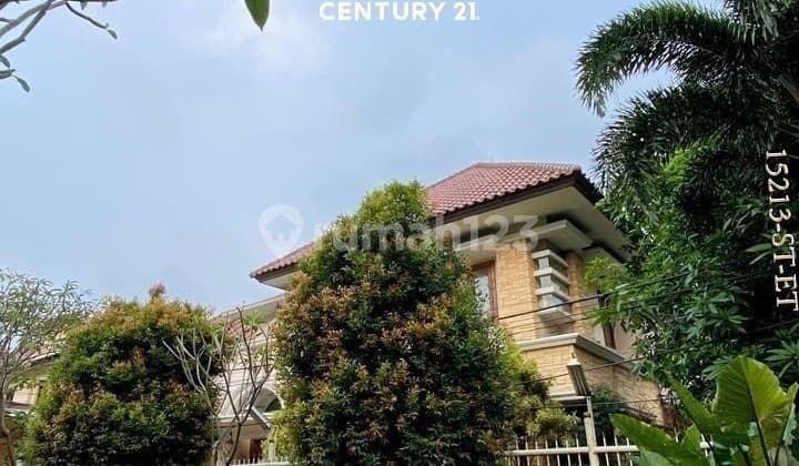 For Sale Hook House With Swimming Pool In Sector 1 Bintaro