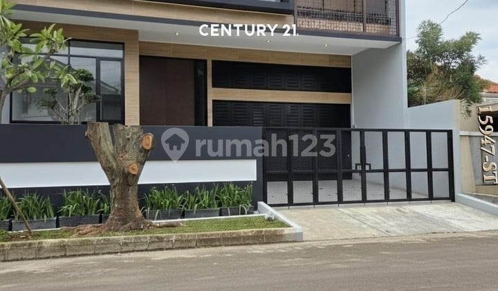 Brand New Exclusive Tropical House in Sector 9 Bintaro