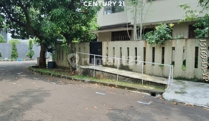 Rumah Siap Huni Dijual di Anggrek Loka BSD Posisi Hook