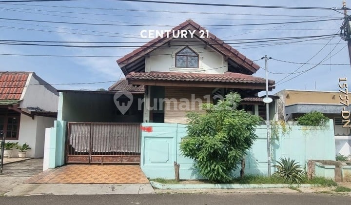 Dijual Rumah Didalam Komplek Strategis Dekat dengan Trans Jakarta