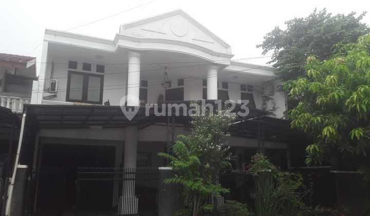 Rumah nyaman dan asri dekat pintu tol Bintaro Permai Tangerang