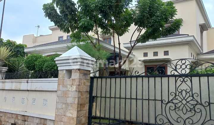 Rumah asri dan nyaman di Jalan Radio Dalam Raya dekat Pondok Indah Jakarta Selatan