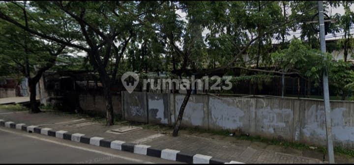 Kavling tanah di pinggir jalan raya Duri Kosambi Jakarta Barat