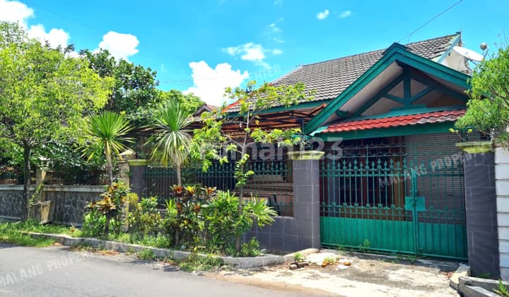 Rumah Strategis Luas 190 Dekat Jalan Raya Sulfat Purwantoro