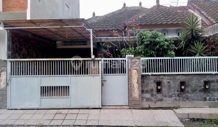 Rumah Terawat Cluster Cengger Ayam Dekat Kampus Brawijaya