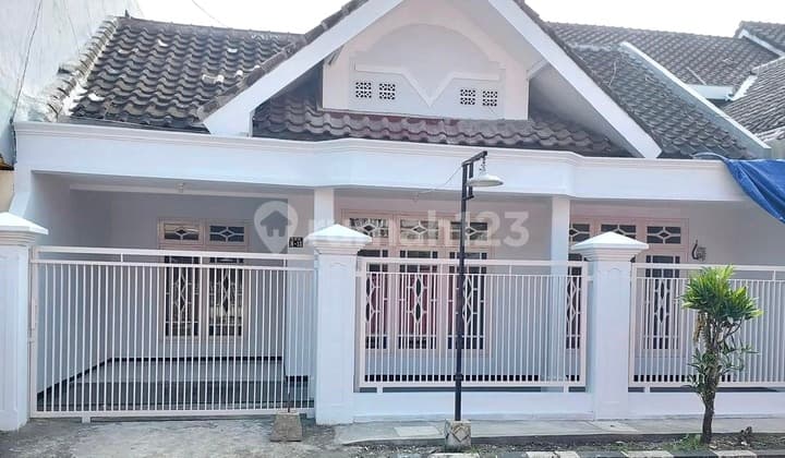 Rumah Strategis 5 Kamar Jalan Raya Sulfat