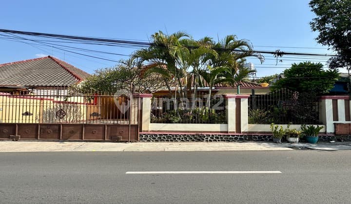 Rumah Pinggir Jalan Poros Kalpataru Sukarno Hatta