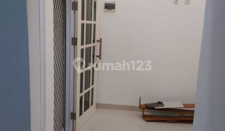 Ruang-Usaha, 1 Lantai