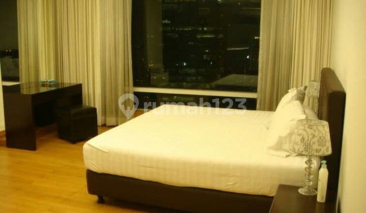 Apartment Kempinski 2+1br Highlevel Furnished View Bundaran Hi Ed