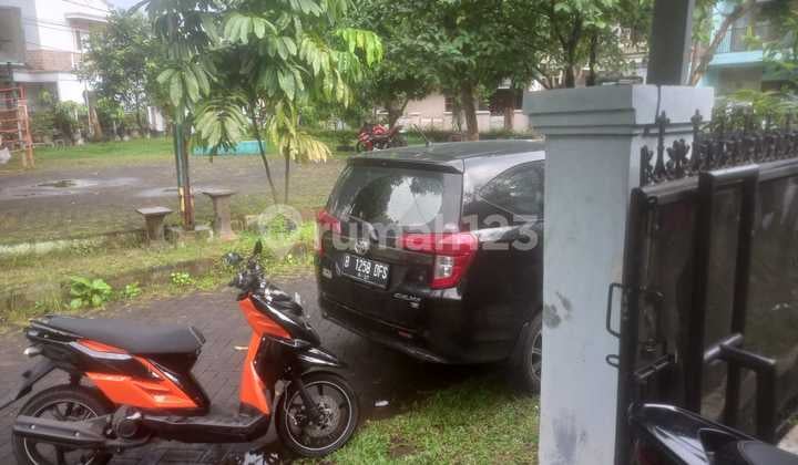 BSD Griyaloka Sek 1.1 Hadap Taman