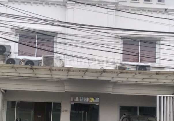 Ruko siap pakai 3.5 lantai....