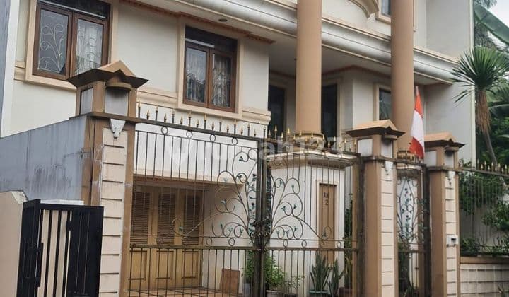 Rumah mewah 3 lantai hadal utara