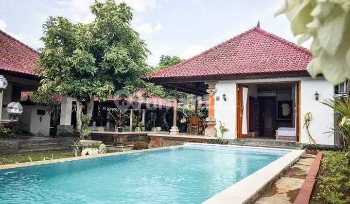 Affordable Nichvilla in Balinese, Tabanan, Bali. Features a swimming pool. By Sari.
