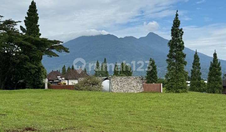 Rancamaya cluster Senopati flanked by views of 3 mountains.