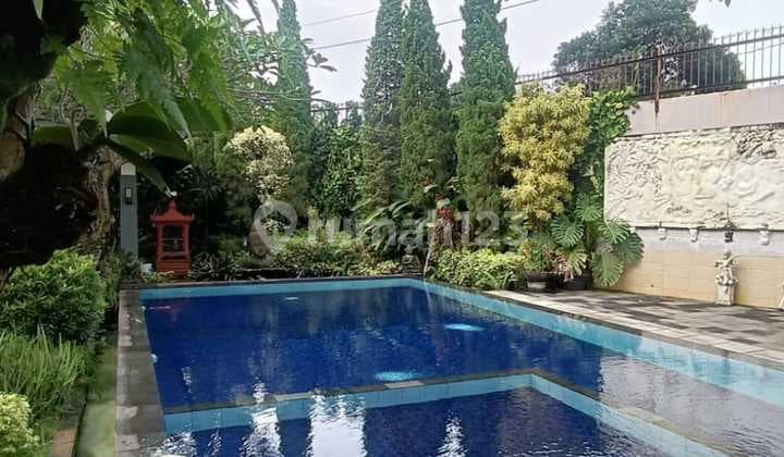 BSD Taman Tirta Golf Has swimming pool, East facing.