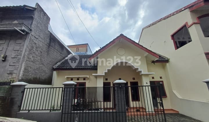 Rumah Strategis Tengah Kota Salatiga