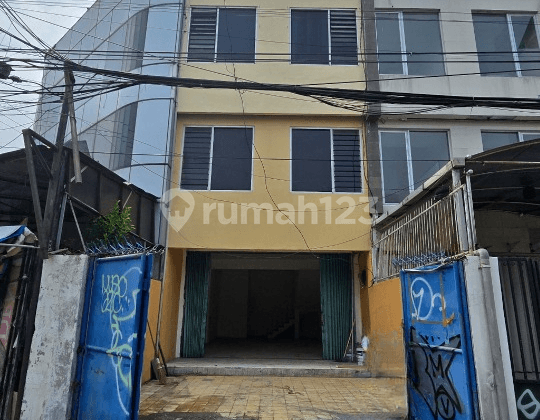 Dijual Ruko Pucang Anom Timur Lokasi Ramai
