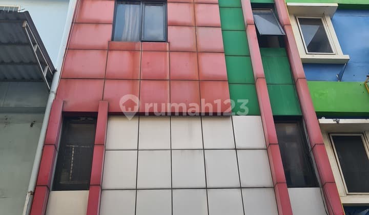 Kost Mangga Besar Raya 15 Kamar Dijual Cepat