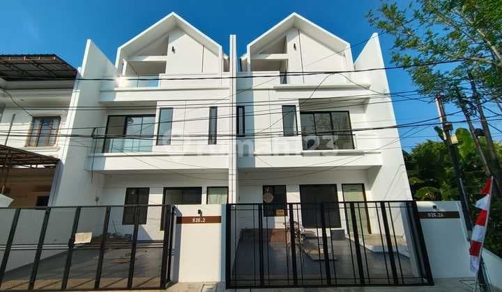 Brand New House in Sunter Agung Barat 3 Floors