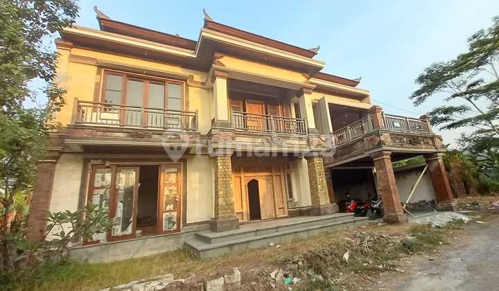 Villa For Sale With 6 Bedroom In Sukawati Gianyar Close To Bali Bird Park Bali Zoo And Central Ubud