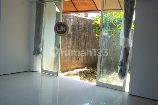 2 Storey House In Sunset Road, Kuta, Close To Seminyak, Mall Bali Galeria And Airport Ngurah Rai