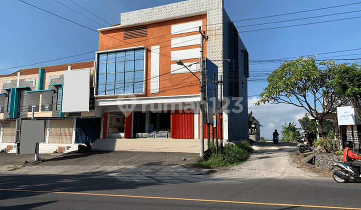 It is rare to find land and buildings for sale in Kediri, Tabanan