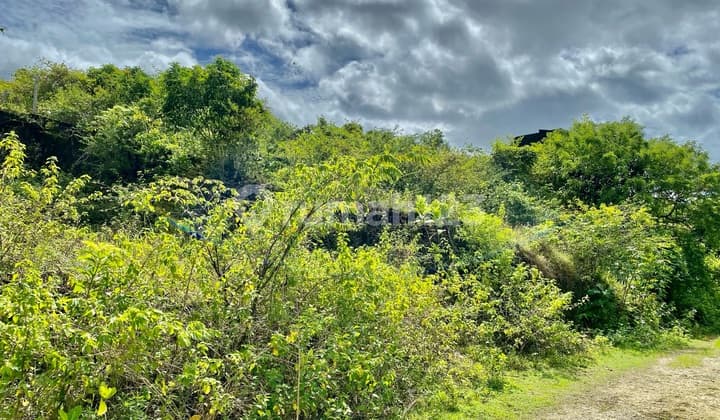 Dijual Tanah 200.0 M² Shm Dekat Patung Gwk Jl