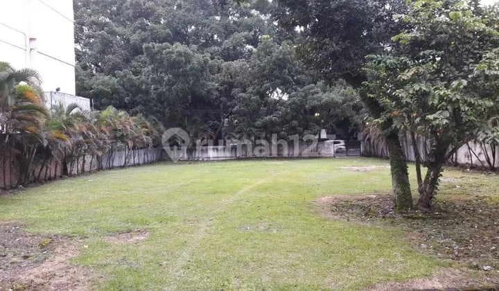 Rumah Tanah Luas di Mainroad Merdeka Bandung Sayap Dago Riau